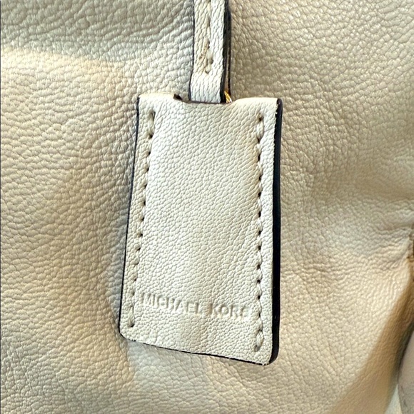 Michael Kors White/Bone Leather Large Hamilton North South Tote. - Picture 6 of 17